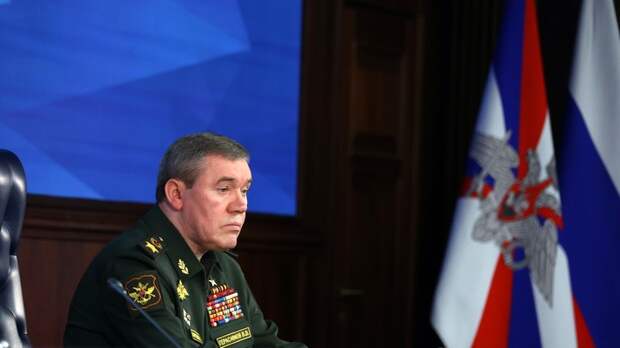 Герасимов действует на нервы Западу одним упоминанием - огрызаются покушениями