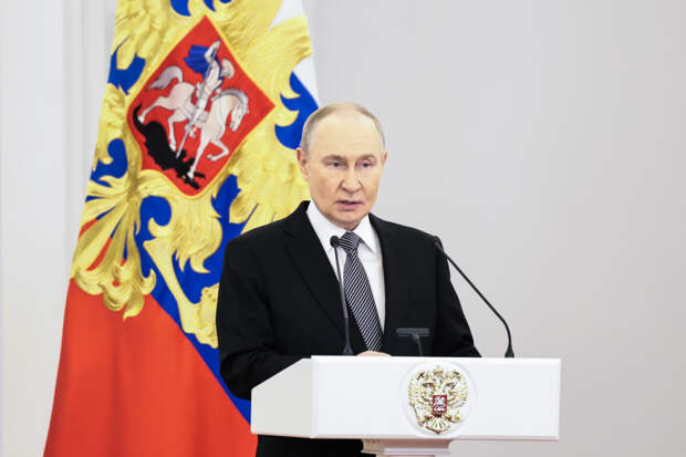 Путин дал поручение главе МЧС после нового удара ВСУ по Туапсе