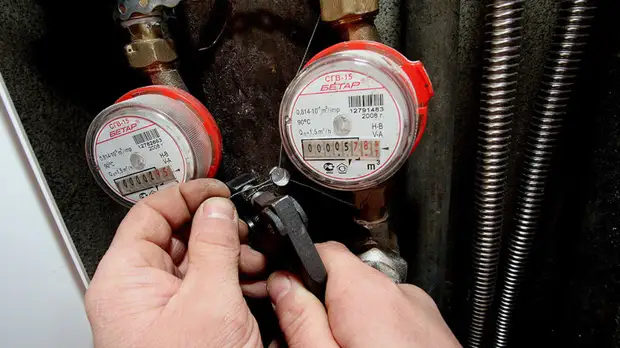 «Избавить от поверочного рабства»: россиян могут освободить от обязанности следить за корректностью показаний счётчиков