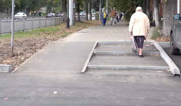 Нижегородцы добились установки нового тротуара на улице Горловская