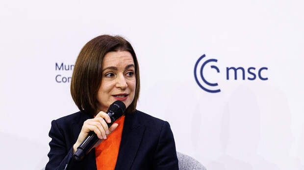 Оппозиция обвинила Санду в госизмене на фоне обмена граждан