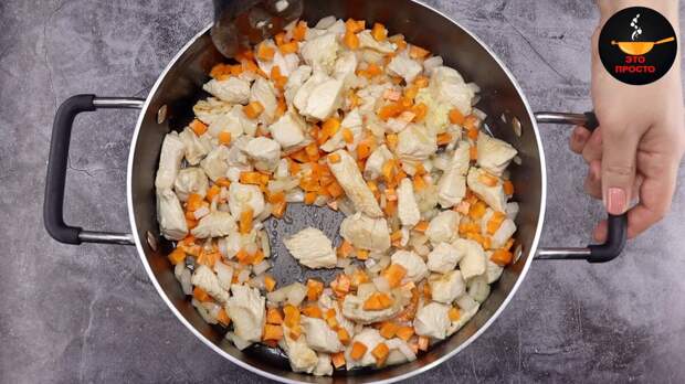 Такой суп вы точно ещё не ели! Яркий, красивый и вкусный! А какой он сытный и ароматный, ммм... К тому же суп с индейкой и овощами можно приготовить не только дома, но и на природе.-5