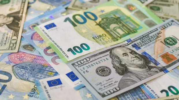 Доллар резко ослаб на фоне «сброса» европейцами американского долга