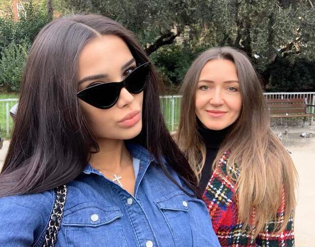Яна Орфеева с мамой