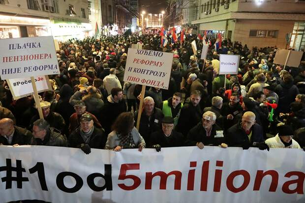 Демонстрация против Вучича в Сербии-2, 29.12.18.png