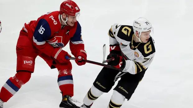 «Локомотив» переиграл «Авангард» в матче КХЛ