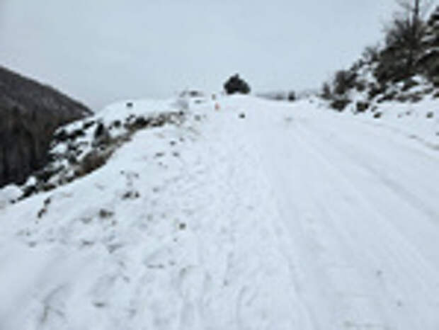 Грузовик упал с обрыва