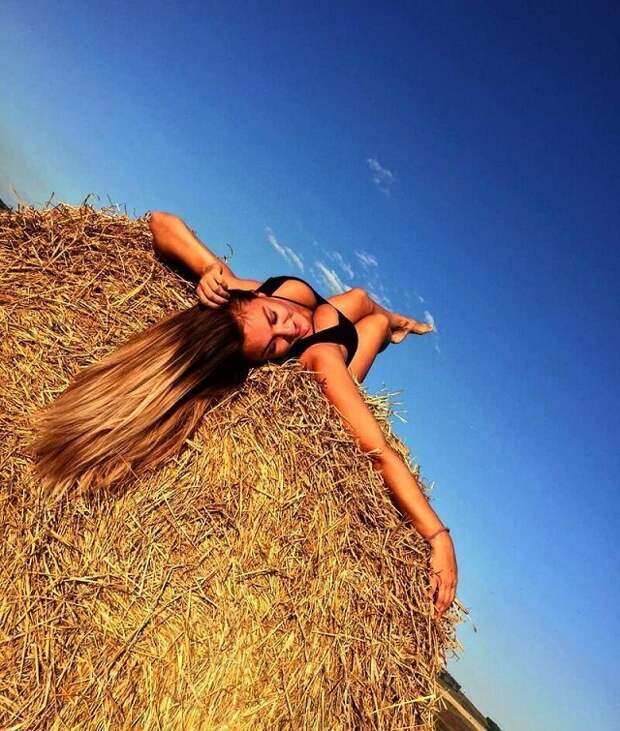 Новая популярная локация среди любительниц Instagram - сеновал (23 фото)
