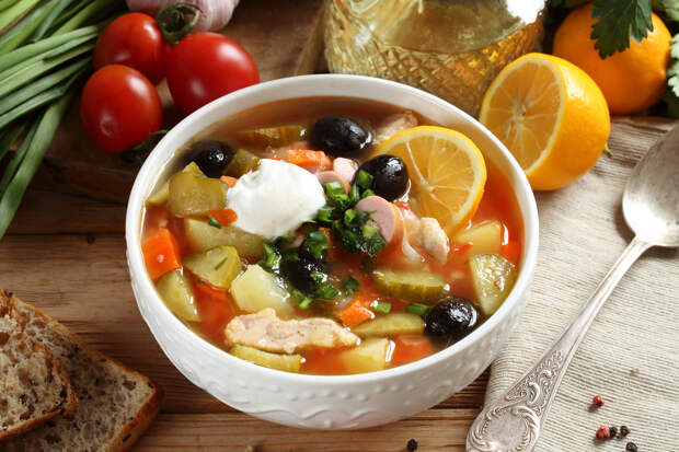 Как приготовить солянку: 4 лучших пошаговых рецепта с мясом, рыбой и сосисками
