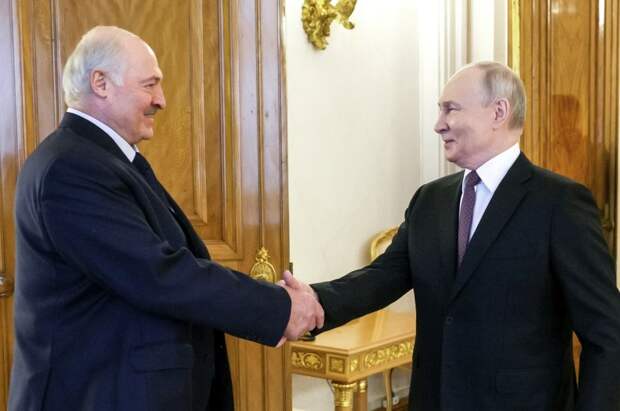 Встреча Путина и Лукашенко перед заседанием в Кремле продлилась около часа