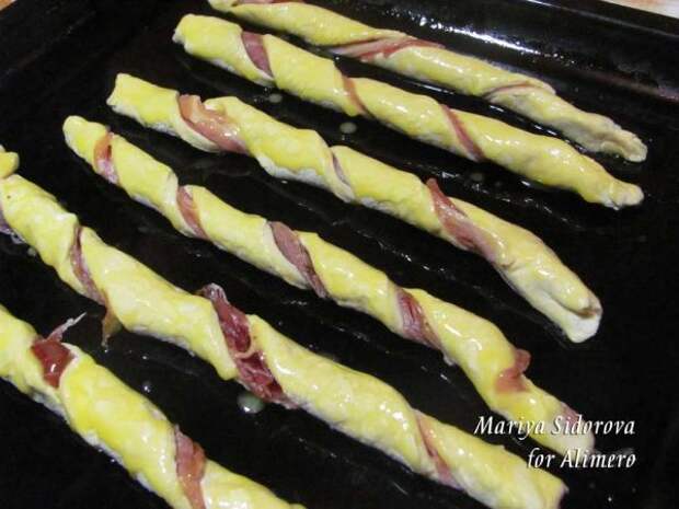 слоеные спиральки с копченым мясом рецепт слоеные спиральки с копченым мясом рецепт