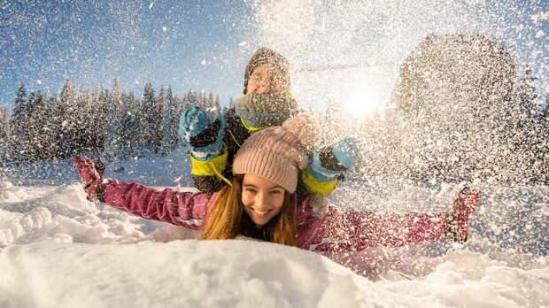 Лучшие зимние уличные игры для детей: как разнообразить досуг на свежем воздухе