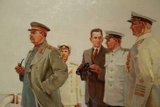 21 (8) февраля исполняется 120 лет со дня рождения Алексея Косыгина (1904—1980), председателя Советского правительства, которого называли «самым неулыбчивым премьером» СССР.-15
