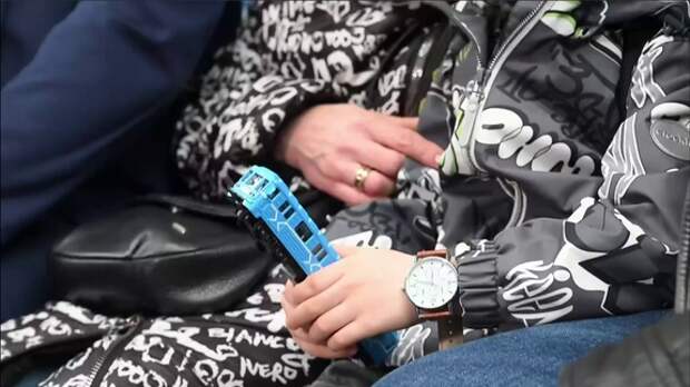 Юный житель Петербурга прокатился на «Балтийце»