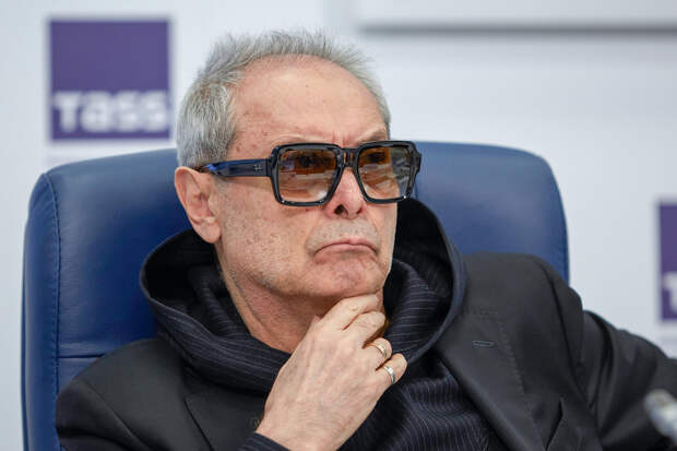 Императорский блеск и современная повестка: что кроется за «продолжением» в новом «Ревизоре»