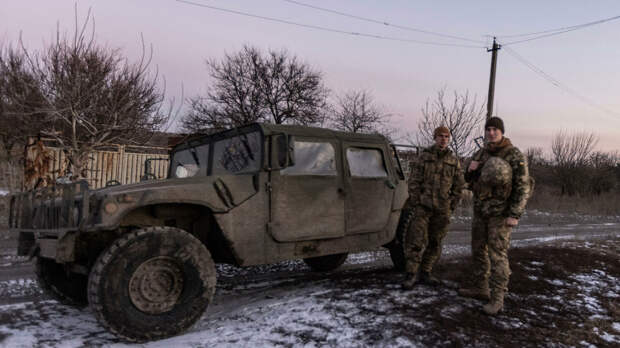 Украинские военнослужащие на линии соприкосновения в Донецкой области Украинские военнослужащие на линии соприкосновения в Донецкой области - РИА Новости, 1920, 22.01.2022