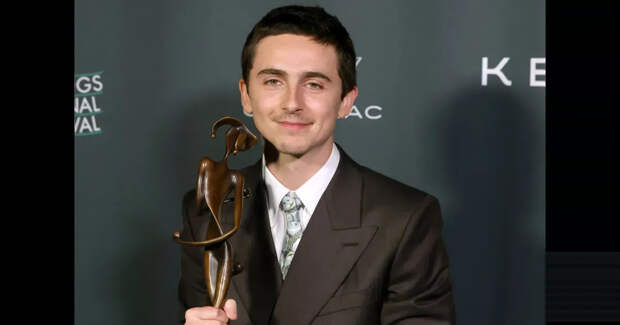 Майли Сайрус, Джейн Фонда, Эль Фаннинг, Кейт Хадсон, Аманда Сейфрид на вручении международной кинопремии в Палм-Спрингс