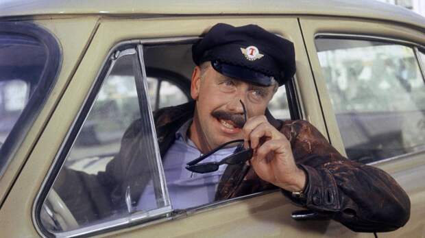 Вот это попробуйте: 10 вопросов про комедию «Бриллиантовая рука», на которые ответит только съемочная группа