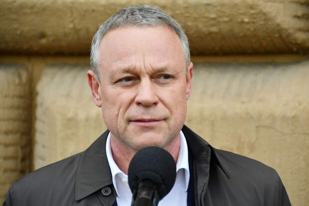 Актер Жигунов и певец Маликов станет ведущим "Модного приговора"