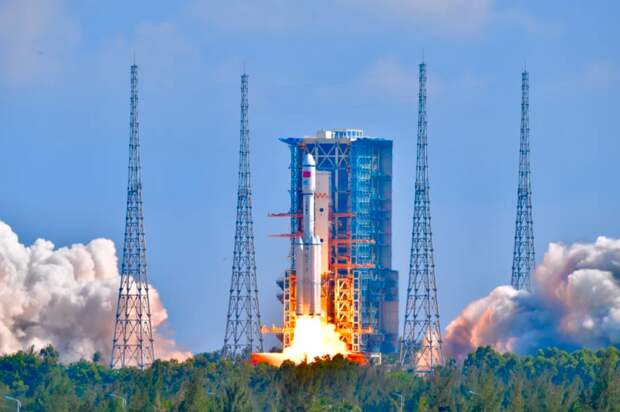 Грузовой корабль «Тяньчжоу-3» пристыковался к новой китайской орбитальной станции