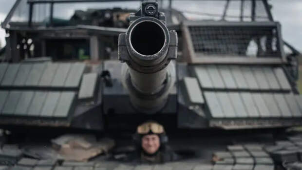 Сырский перебрасывает танки под Сумы, чтобы удержать город