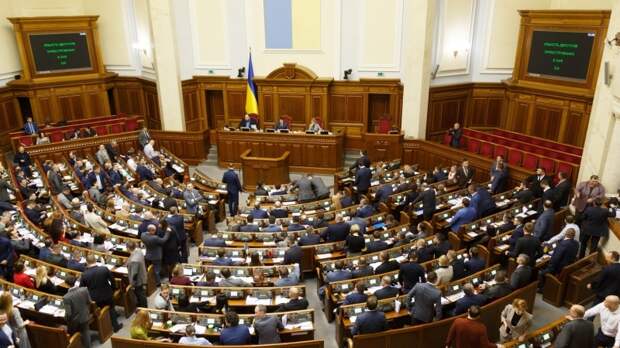 Антинародные законы: киевская власть уничтожила возможность Украины на светлое будущее