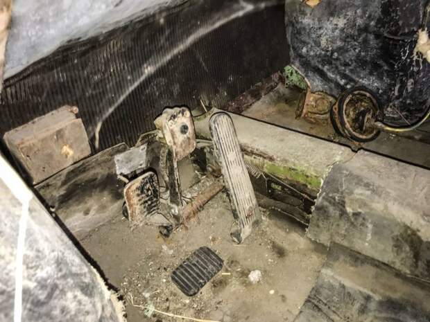 Гаражная находка: ранний "Запорожец" ЗАЗ-965 1961 года выпуска barn find, авто, автомобили, заз 965, заза, запорожец, олдтаймер, ретро авто