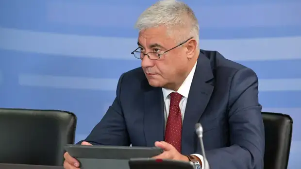 Колокольцев передал документы к наградам защитника Севастополя Василия Бузина