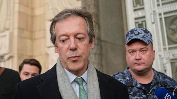 Жизнь английского посла полна стресса