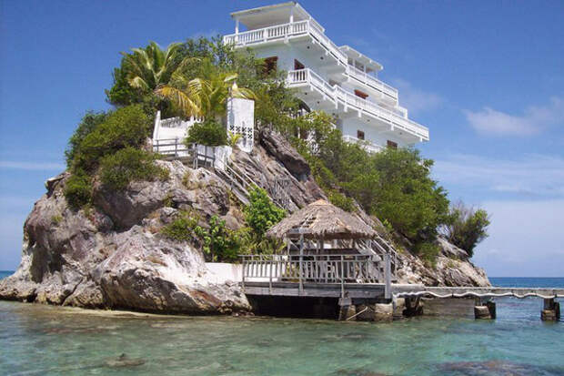 villa_on_dunbar_rock_01_600_n-600x400_zps897ed66d