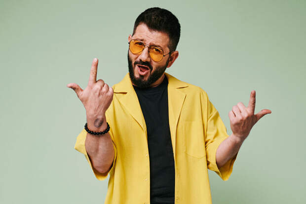 Комик Галустян признался, что занимался с хореографом ради съемок в Индии