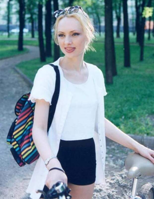 Елена Ксенофонтова в юности.