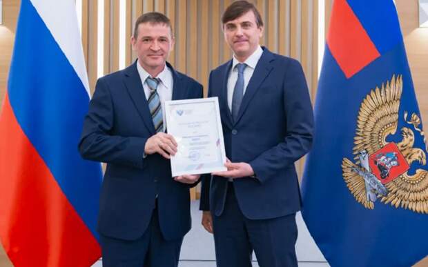 Сотрудник Рязанского колледжа электроники получил федеральную награду