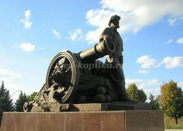 Картинки по запросу Андрей Чохов памятник