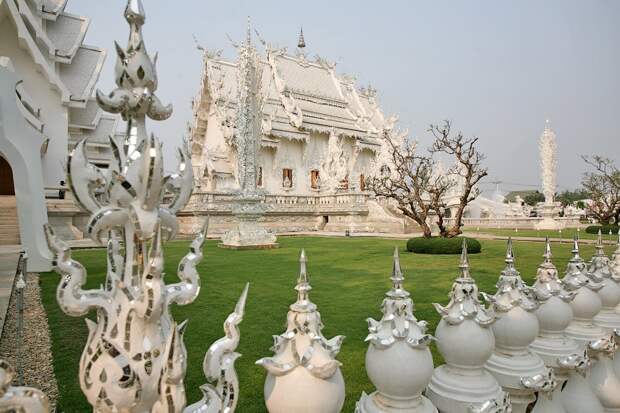 Храм Wat Rong Khun