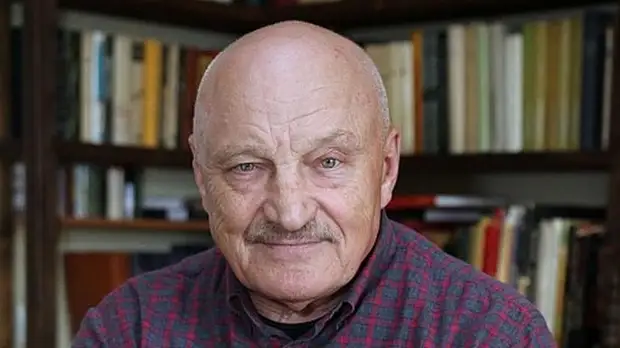 Чиндяйкин назвал тяжёлым известие о смерти Андрея Мягкова