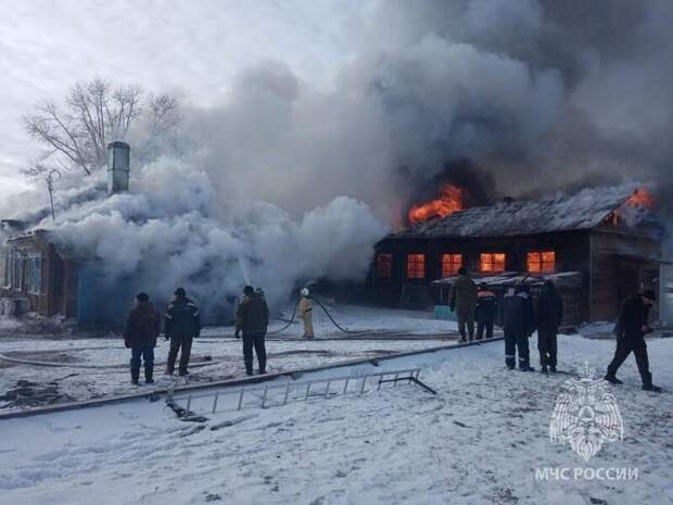 Следком и прокуратура Забайкалья организовали проверку по пожару школы