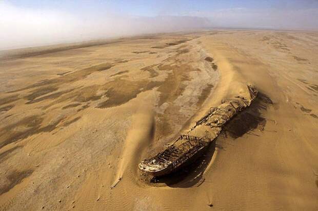 desertship01 Самый знаменитый корабль в пустыне