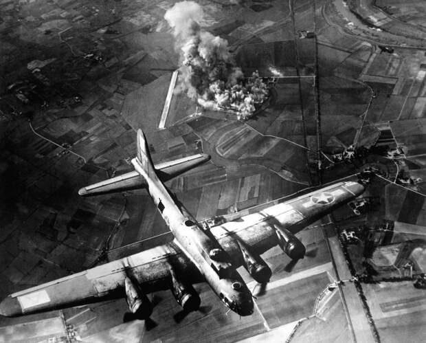 Бомбардирока Мариенбурга, 1943 год. <br>