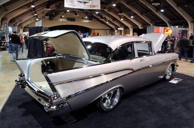 Очень бодрый Хот Род 1957 Chevy (14 фото) Очень бодрый Хот Род 1957 Chevy (14 фото)