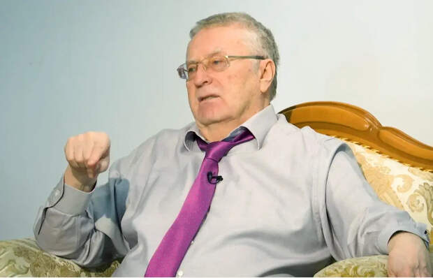 Герой мема "Сафонов, оплатить!" раскрыл главное пророчество Жириновского