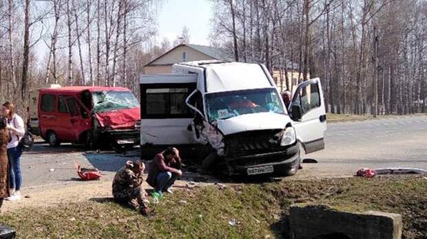 Пассажирский автобус разбился под Москвой, есть пострадавшие