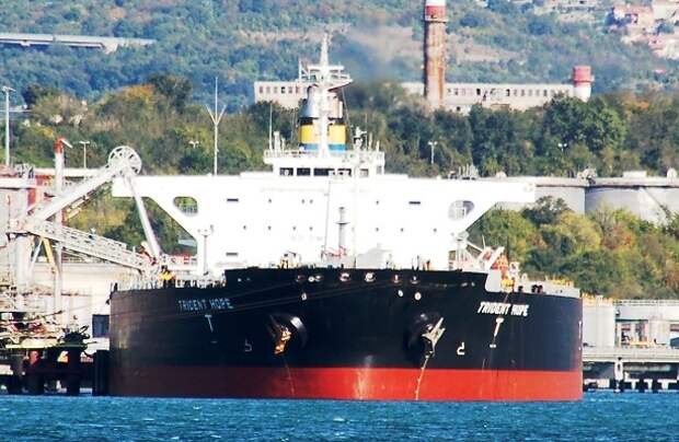 Tanker_Trident_hope