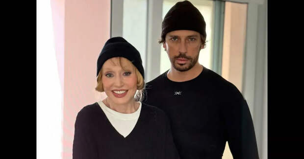 Алла Пугачёва и "похорошевший" Максим Галкин* снялись в парных луках