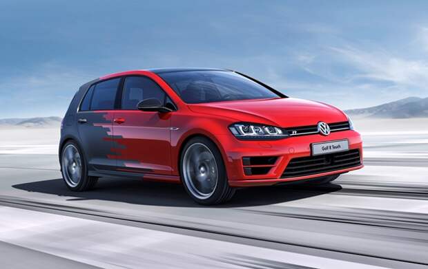 Volkswagen показал концепт Golf без кнопок в салоне