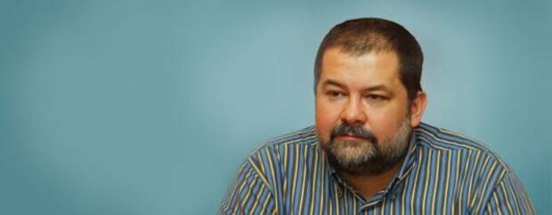 Два поста Лукьяненко о Дне Победы