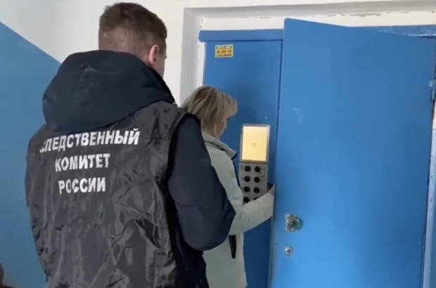 В квартире с похищенной в Смоленске девочкой находилась женщина