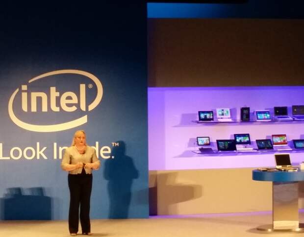 Президент Intel Рене Джеймс (Renee James) представляет процессоры Core M