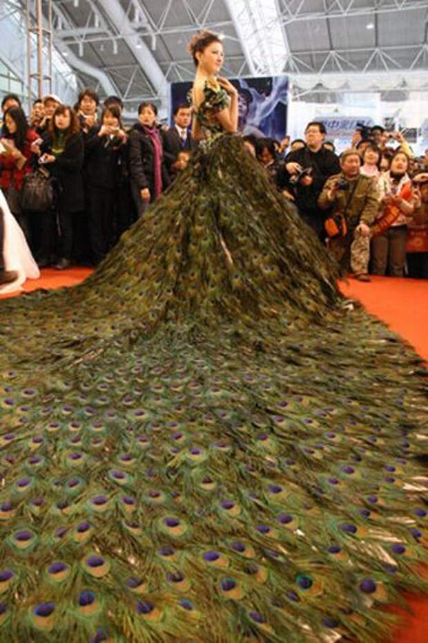 Какое самое дорогое платье в мире