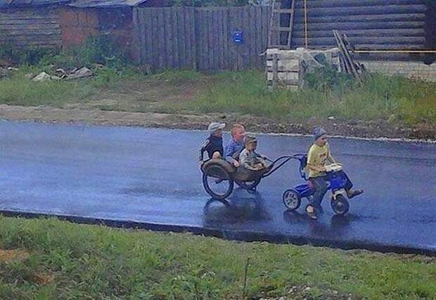 Зарабатывает трудовую копеечку с самого детства